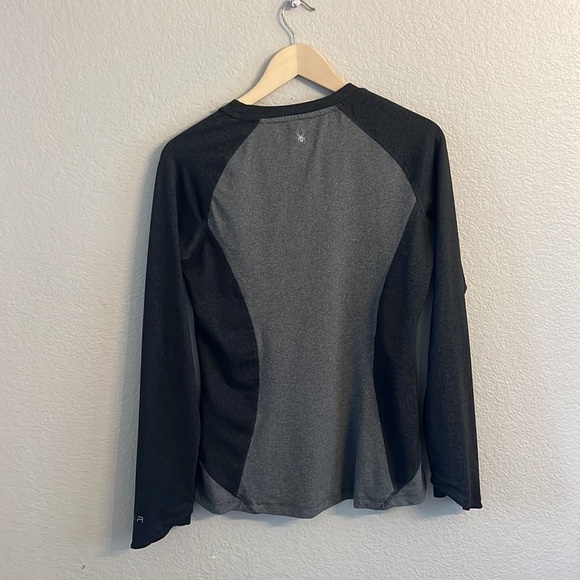 Spyder Active Long Sleeve Top Athletic Gray size Medium - Picture 9 of 12